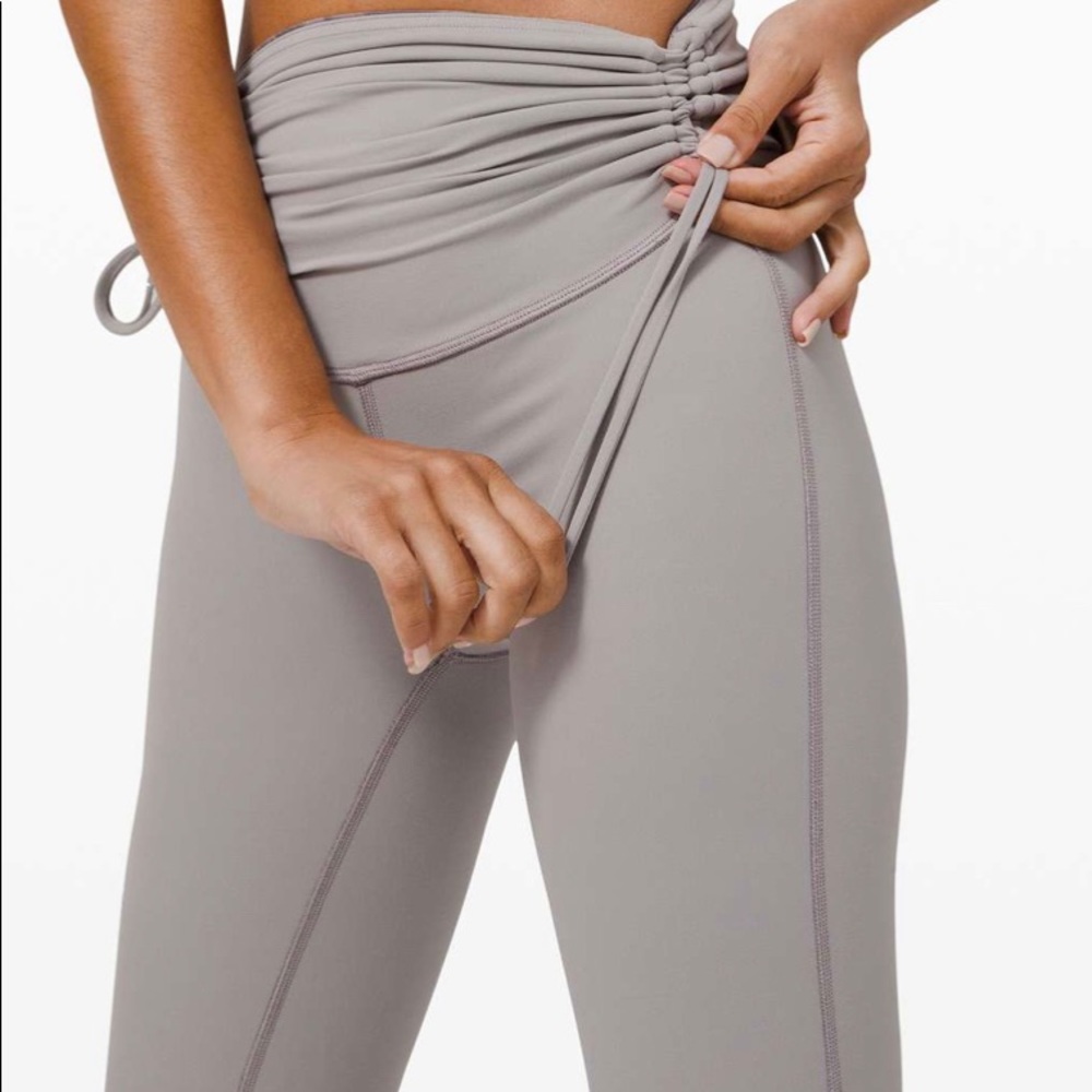 Lululemon Super High Rise Full length Tight - Picture 11 of 11